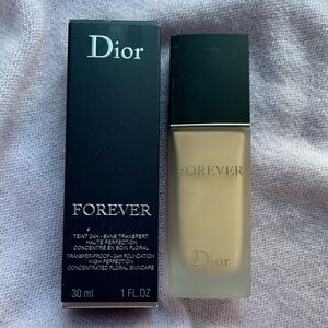 NIB Matte Foundation Dior Forever Shade 1.5N